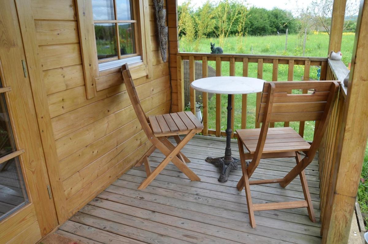 Chalet Bois Pleine Campagne A Pontigny Exterior photo